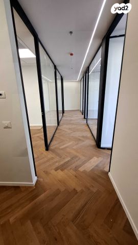 משרדים, דרך זאב ז'בוטינסקי 9, אזור תעשיה צפון, בני ברק