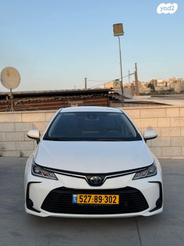 קורולה Sun היברידי אוט׳ 1.8 (98 כ״ס)