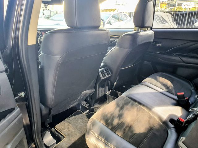 מיצובישי אאוטלנדר