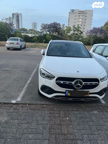 מרצדס-בנץ GLA