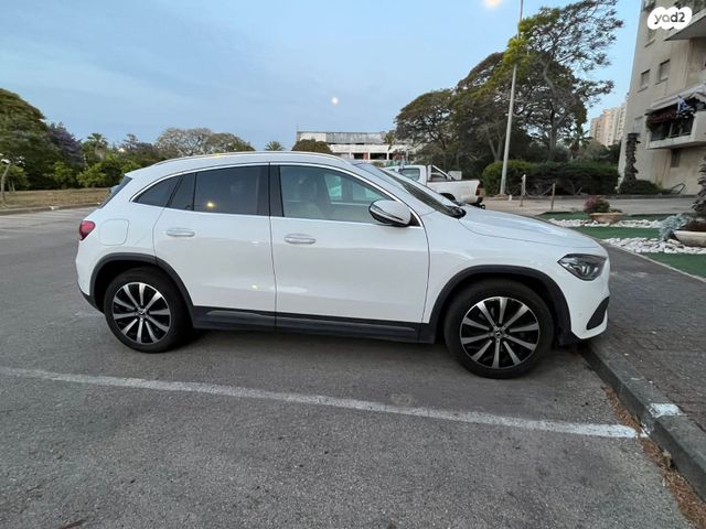 מודעת רכב מרצדס-בנץ GLA