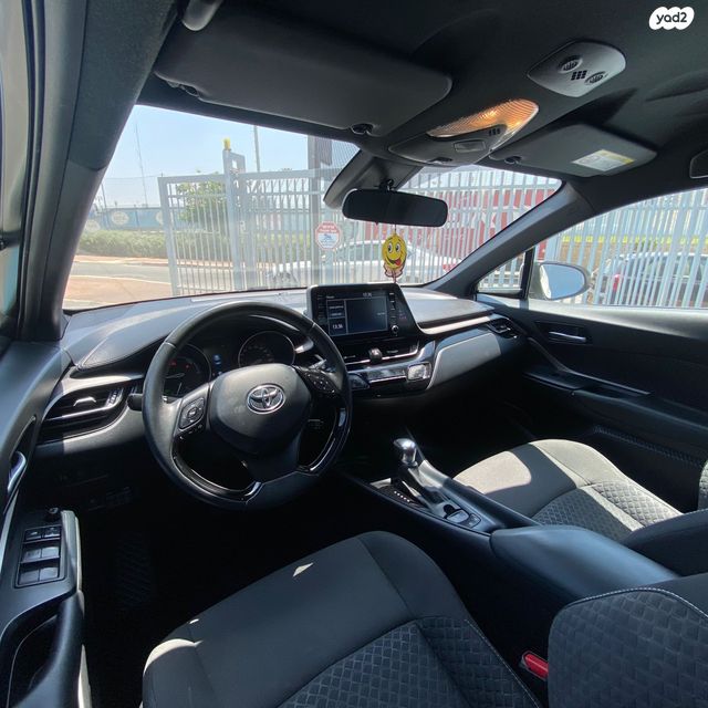 טויוטה C-HR