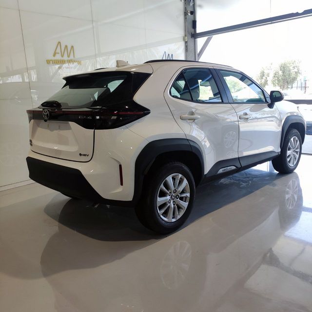 טויוטה יאריס קרוס