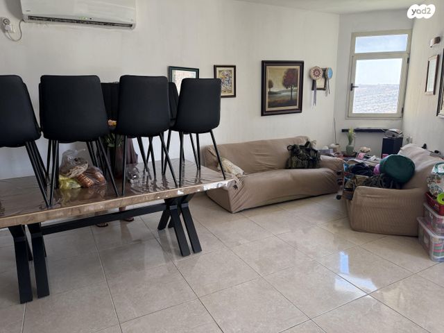 דו משפחתי, התאנה 2, נריה, טלמון