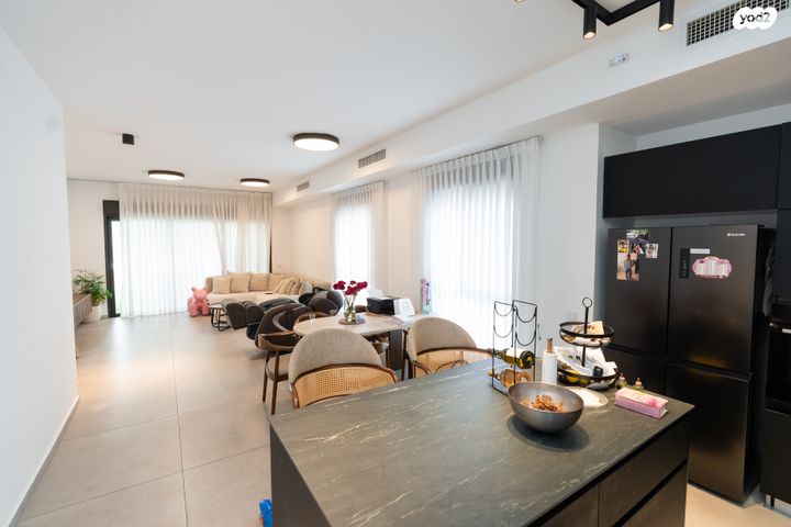 גג/ פנטהאוז, אור ים, אור עקיבא