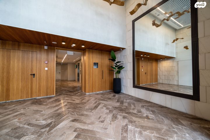 דירה, רועי קליין, קרית קריניצי, רמת גן