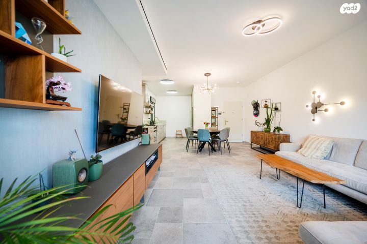 דירה, שדה בוקר, ארלוזורוב, גבעתיים