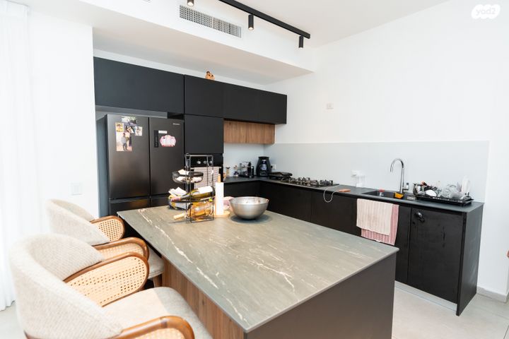 גג/ פנטהאוז, אור ים, אור עקיבא