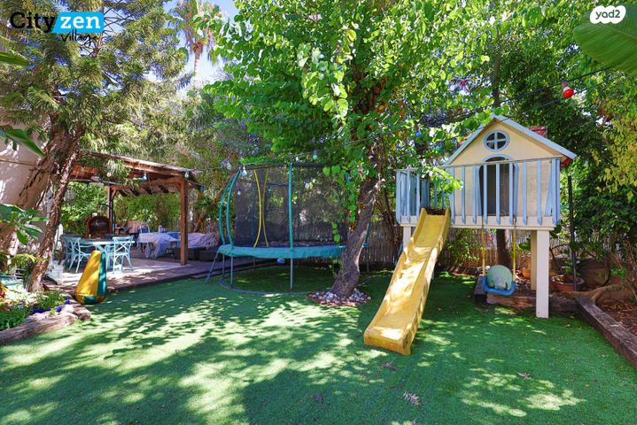 דו משפחתי, סמטת המרגנית, אבן יהודה