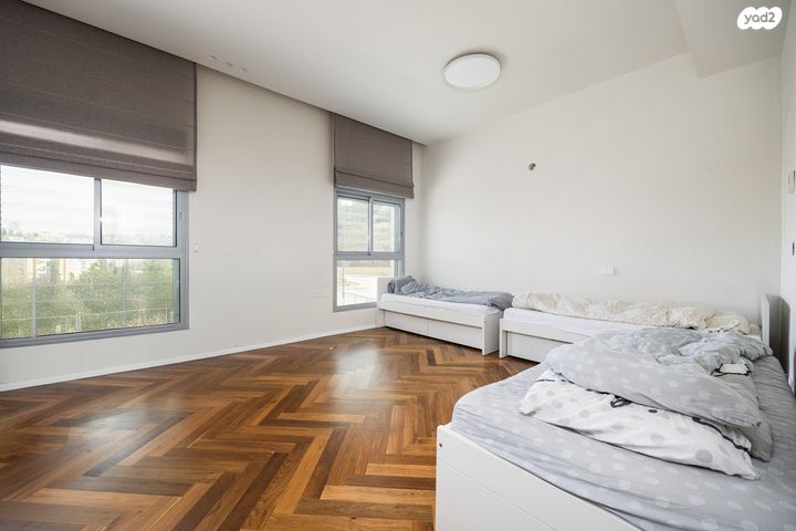 גג/ פנטהאוז, אדמונד סחייק, מלחה, מנחת, ירושלים