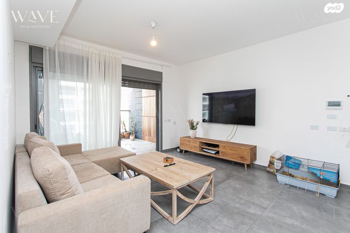 דירה, רזיאל, החותרים, טירת כרמל