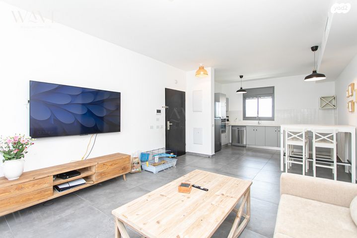 דירה, רזיאל, החותרים, טירת כרמל