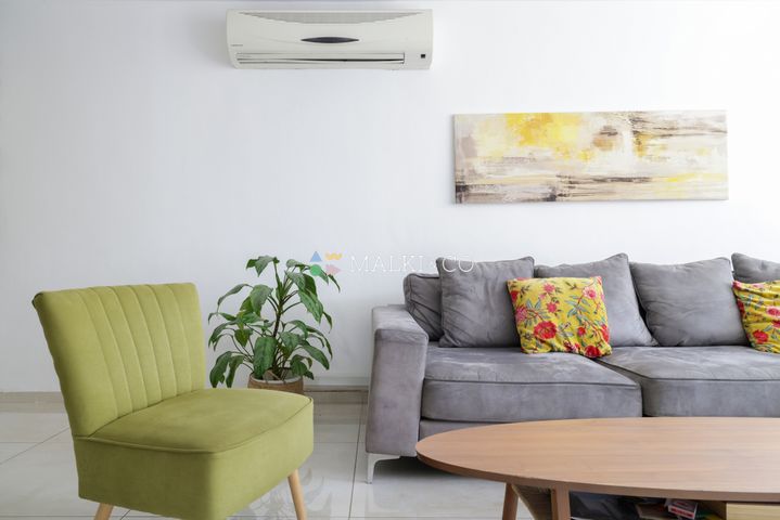 דירה, האחים אוסטשינסקי, ראשונים, ראשון לציון