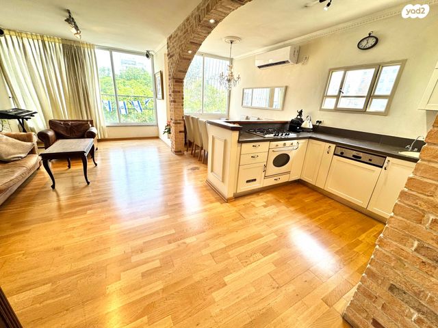 דירה, בר יוחאי 12, נגבה, רמת גן