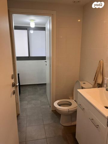 גג/ פנטהאוז, קרית מוצקין