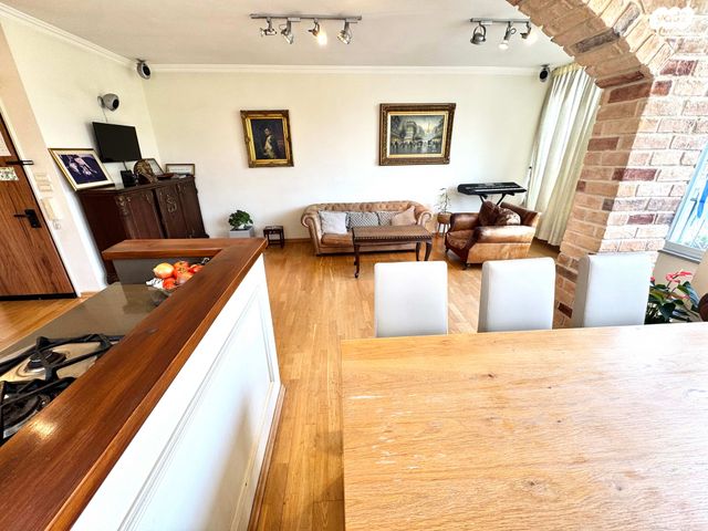 דירה, בר יוחאי 12, נגבה, רמת גן