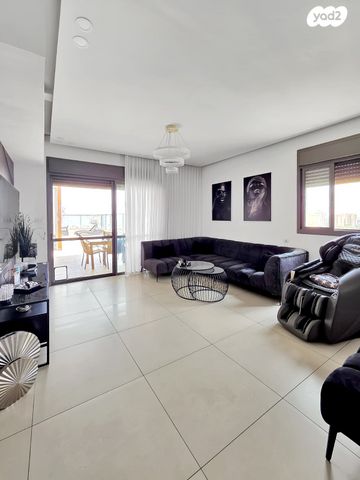 גג/ פנטהאוז, יוסף בורג 24, נווה זאב, נאות אילן, באר שבע