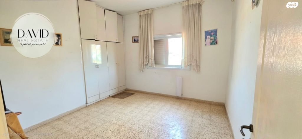 דירת גן, התנאים, גבעת אולגה, חדרה