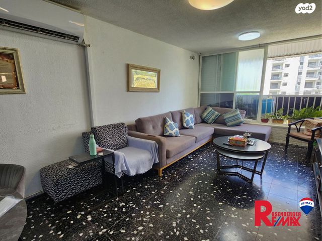 דירה, שקד 37, נווה עופר, תל כביר, תל אביב יפו