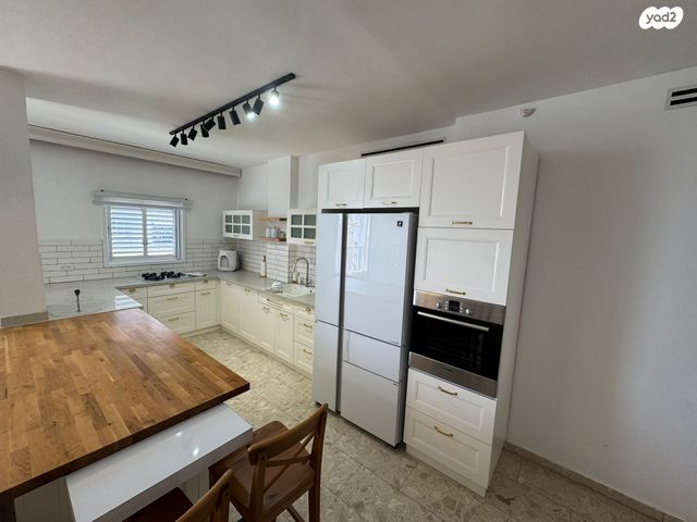 דירה, השר שפירא, בת ים