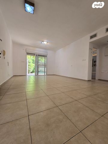 דירת גן, דבורה הנביאה, הנביאים, מודיעין מכבים רעות