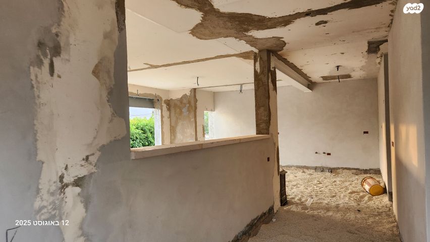 דו משפחתי, כפר תבור