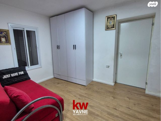 דירה, הדרור, נאות בן גוריון, יבנה