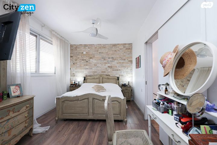 דו משפחתי, סמטת המרגנית, אבן יהודה