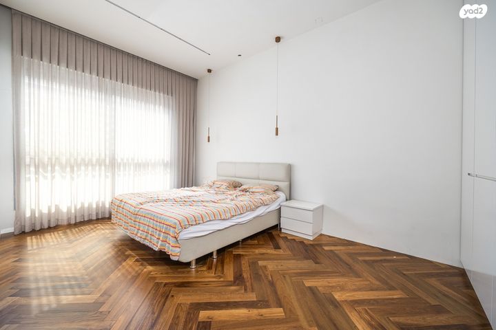 גג/ פנטהאוז, אדמונד סחייק, מלחה, מנחת, ירושלים