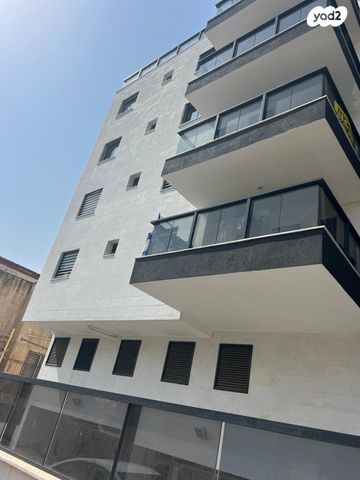 דירה, הפורצים 8, רמת אפרים, נתניה