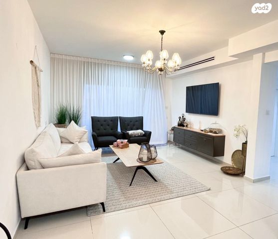 דירת גן, שדרות עמק חפר, שקמים ואגמים, אשקלון