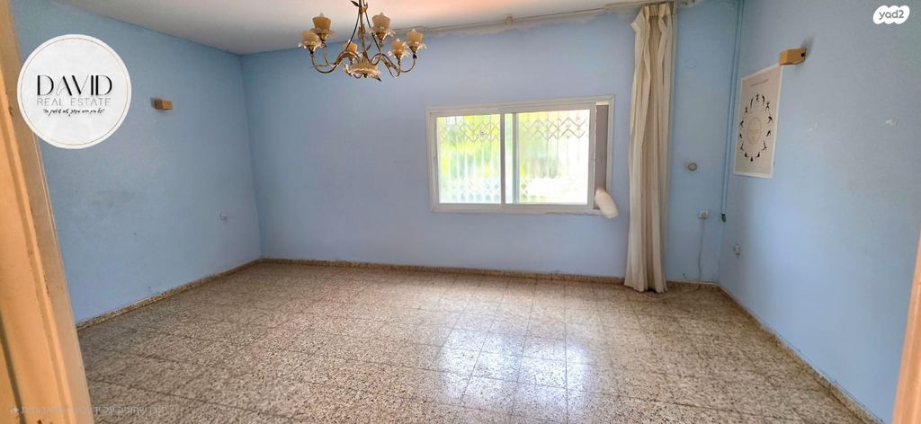 דירת גן, התנאים, גבעת אולגה, חדרה