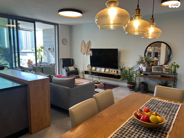 דירה, החלוץ, מורשה, רמת השרון