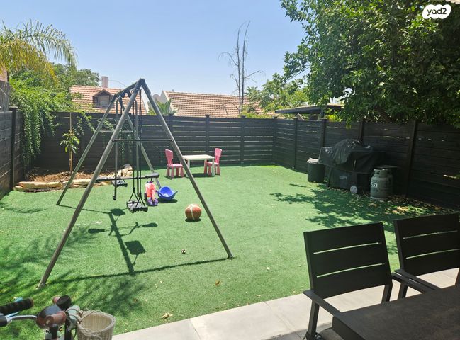 בית פרטי/ קוטג', האלונים, לפיד, לפיד