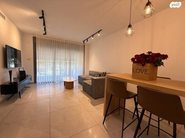 דירה, הציונות, שיכון ותיקים, חולון