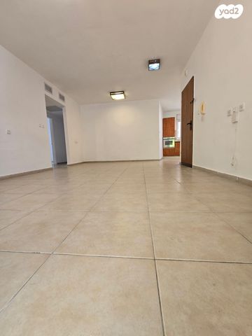 דירת גן, דבורה הנביאה, הנביאים, מודיעין מכבים רעות