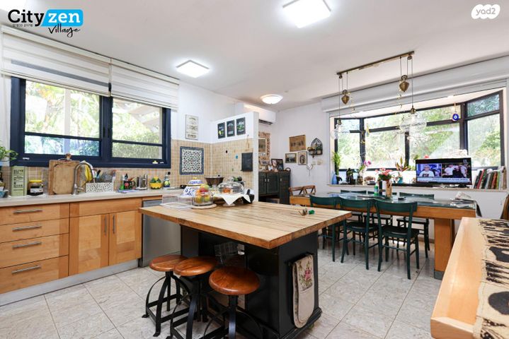 דו משפחתי, סמטת המרגנית, אבן יהודה