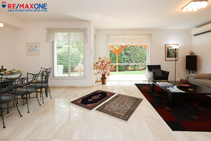 בית פרטי/ קוטג', קבוצת ל"ג 1, כפר סבא