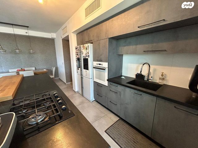 דירה, החלוץ, מורשה, רמת השרון