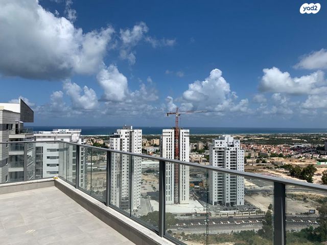 גג/ פנטהאוז, קרית מוצקין