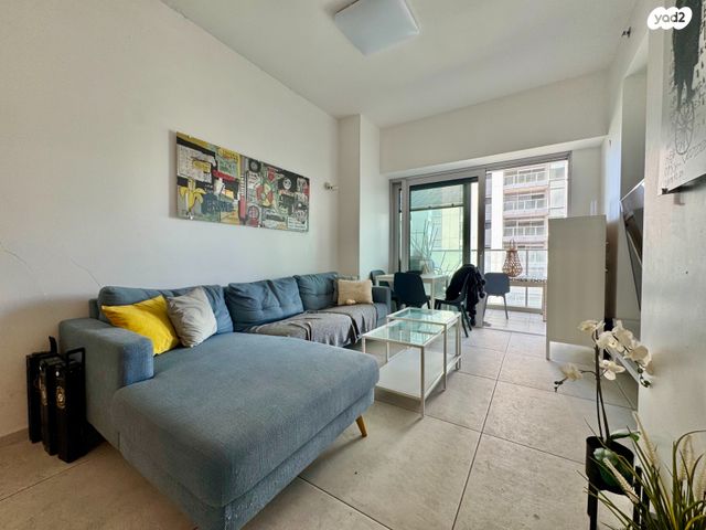 דירה, דרך מנחם בגין 144, מונטיפיורי, הרכבת, תל אביב יפו