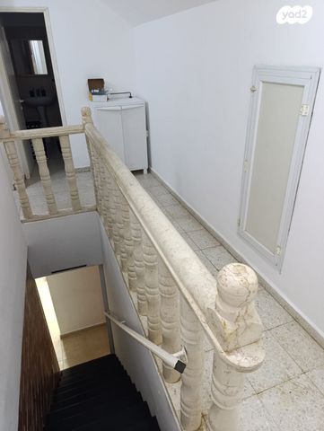 דירה, מעלה אפרים