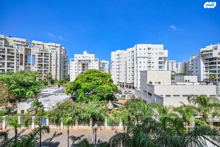 הגוש הגדול, רמת אביב החדשה, נופי ים