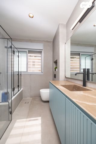 גג/ פנטהאוז, אדמונד סחייק, מלחה, מנחת, ירושלים