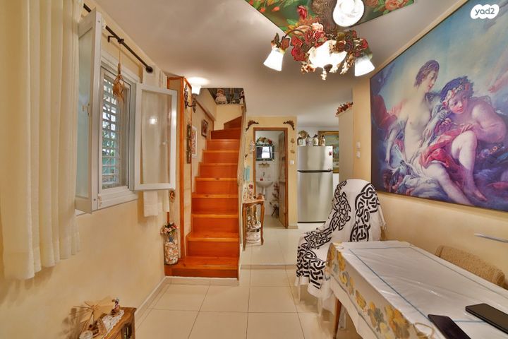 דירת גן, ליסין, נאות רחל, חולון