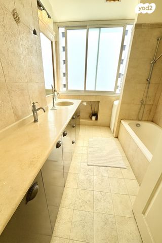 דירה, בר יוחאי 12, נגבה, רמת גן