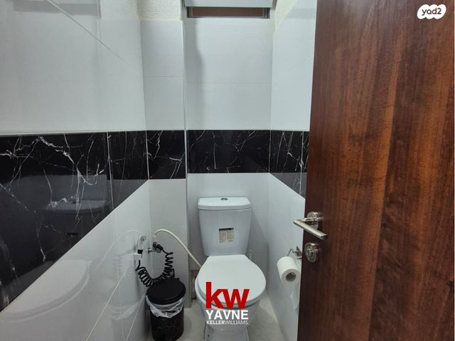 דירה, הדרור, נאות בן גוריון, יבנה