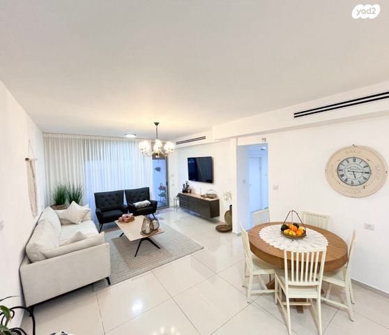 דירת גן, שדרות עמק חפר, שקמים ואגמים, אשקלון