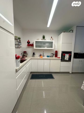 דירה, כפר סבא