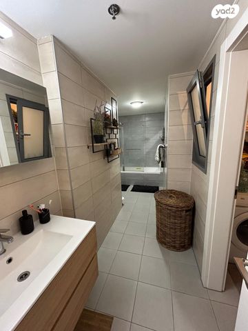 דירה, החלוץ, מורשה, רמת השרון